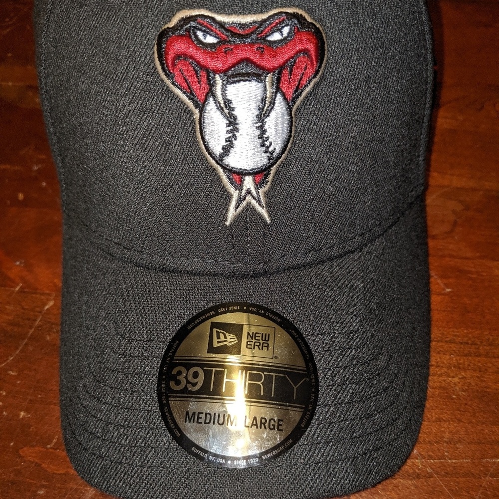 Arizona Diamondbacks 39Thirty Medium-Large Hat NWT